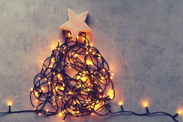 Luces de Navidad, posible incendio en casa